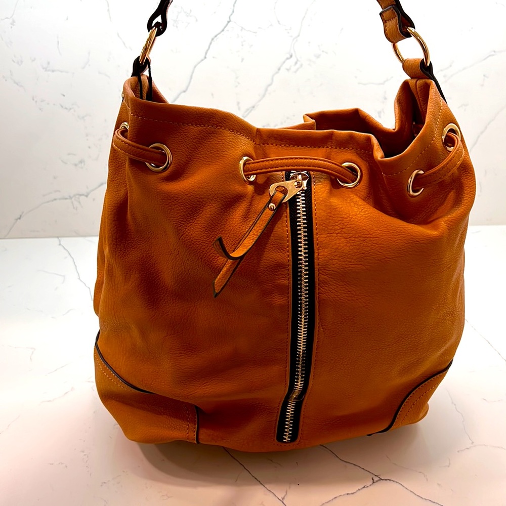 Nils Anthony purse or backpack in cognac brown leatherette